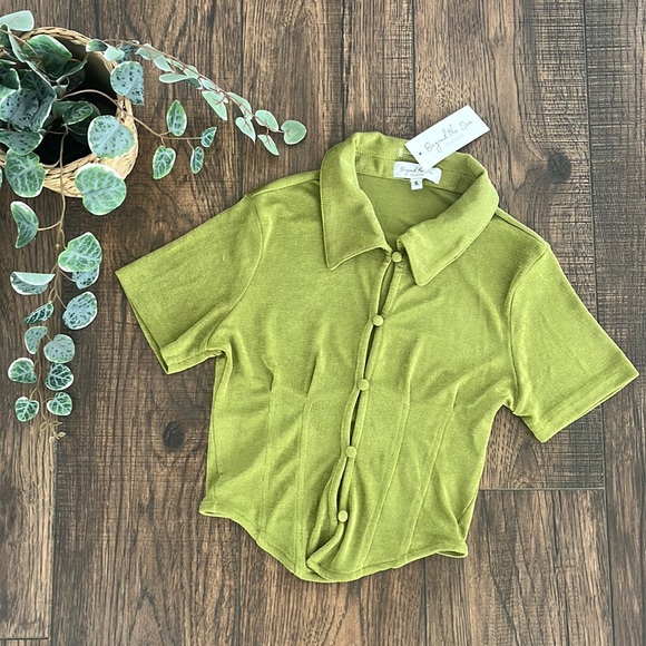 NWT Beyond the Sea Amelia Button Up Top in Green - Picture 1 of 6